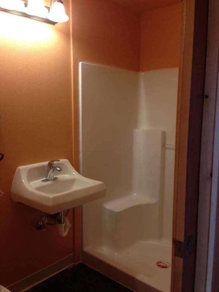 Orca Inn Suites Ferndale Buitenkant foto